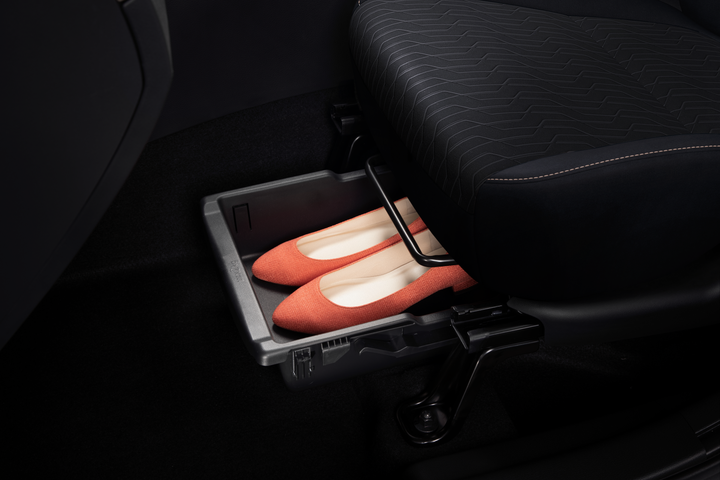 درج أسفل المقعد الأمامي