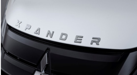 شعار غطاء المحرك كروم أو أسود